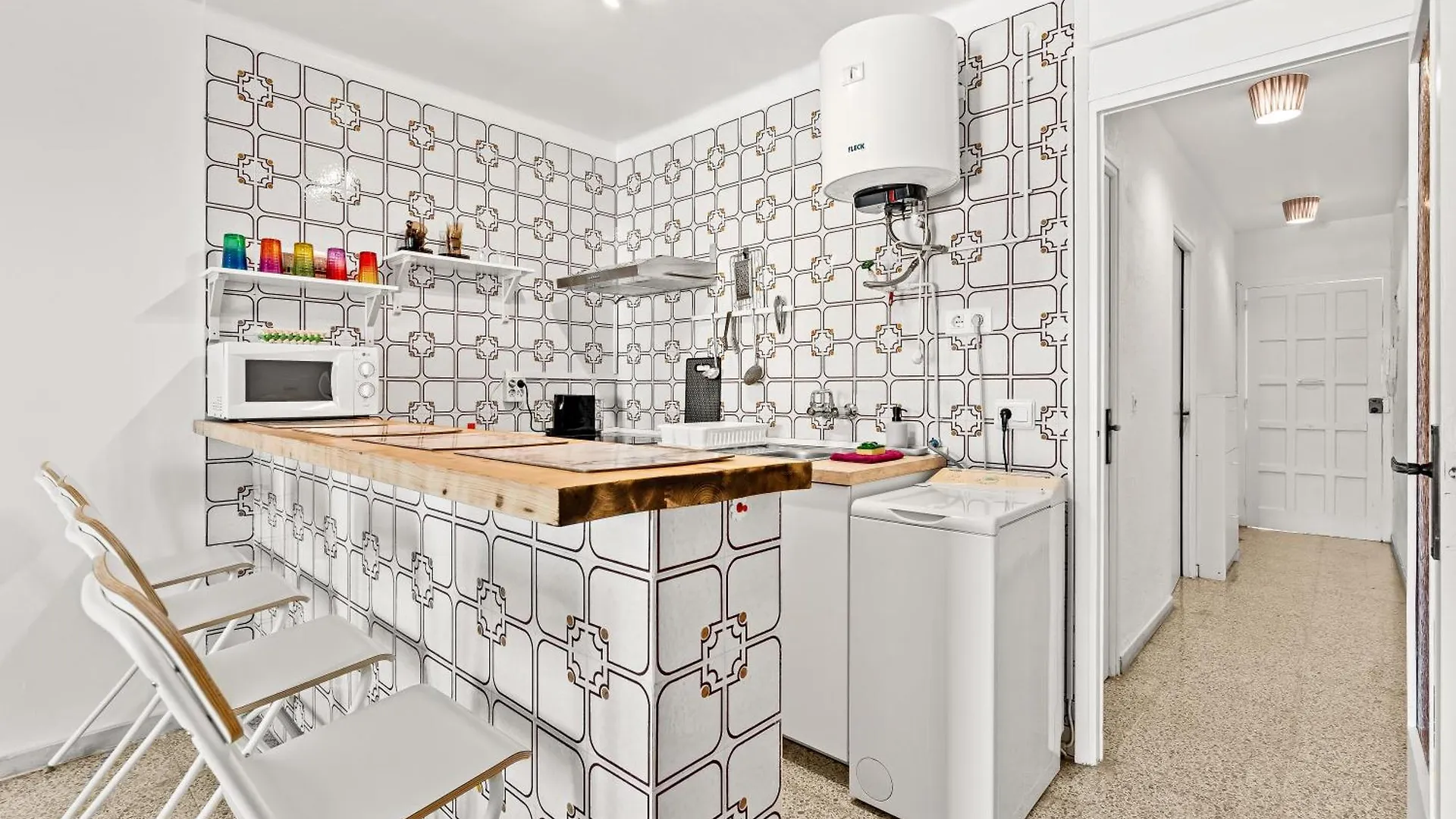 דירה אמפוריבראבה Apartamento Con Terraza Frente Al Canal